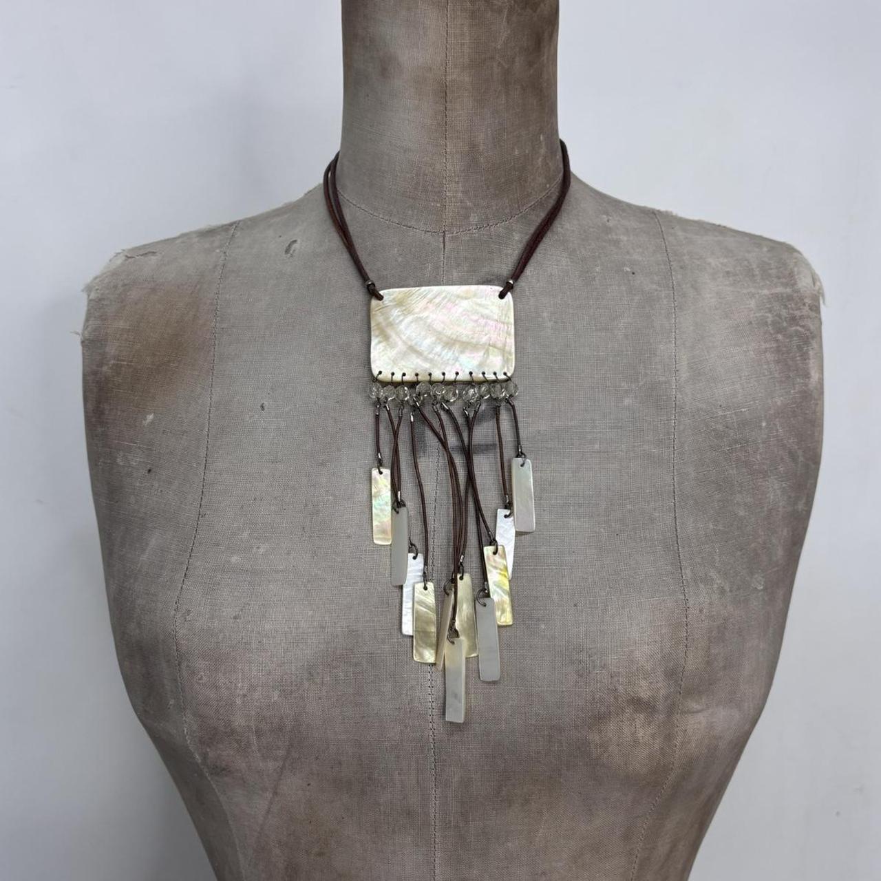 Mother of pearl shell necklace