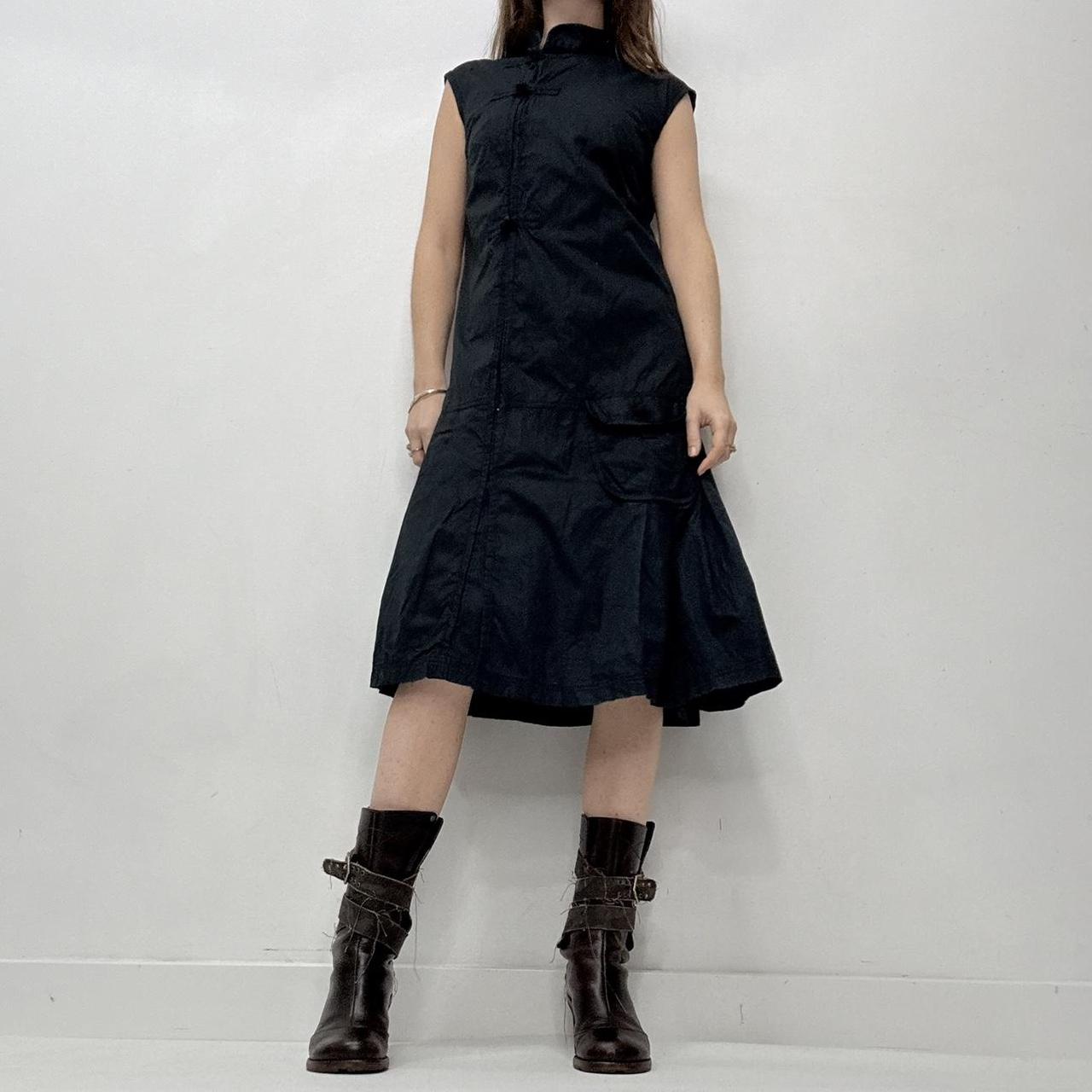 Black fitted asymmetrical marahashi dress