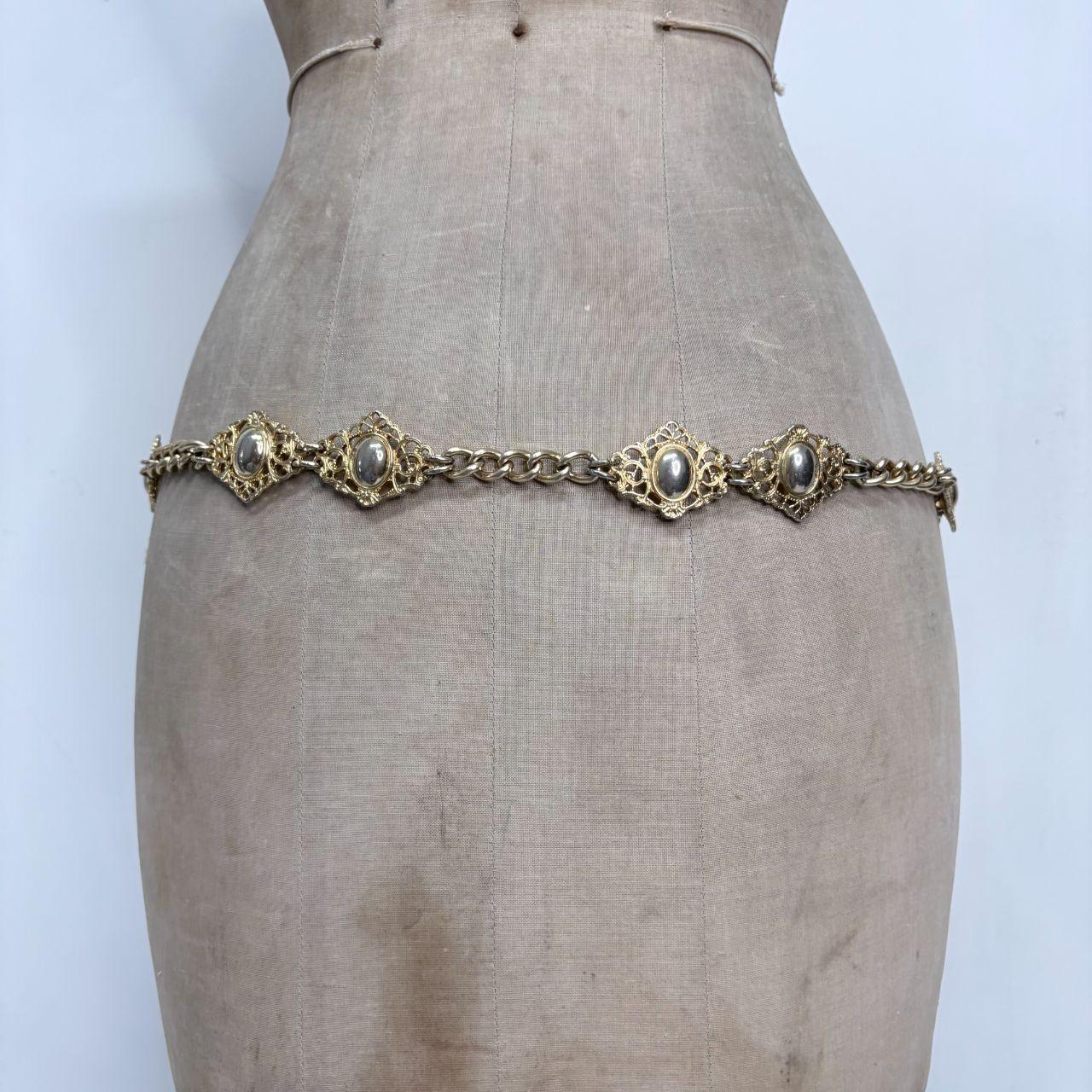 Chunky gold waist chain belt