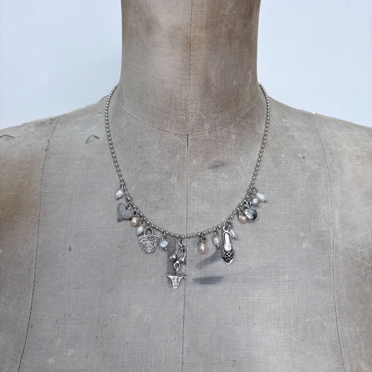 Silver charm pearl necklace