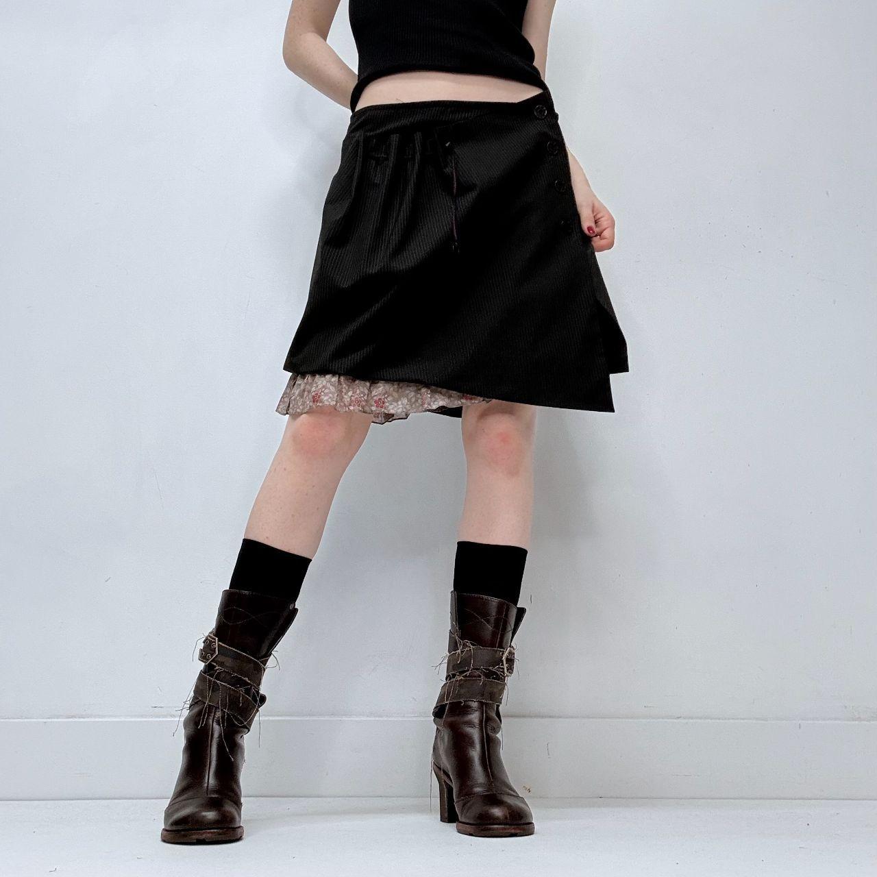 Black gathered pinstripe ruffle cop copine skirt