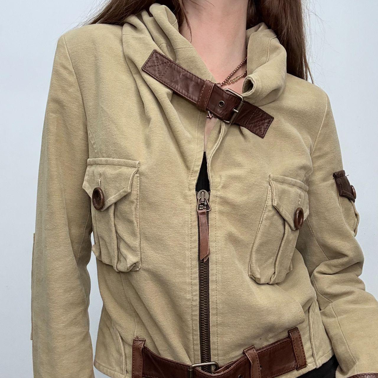 Buckle belted flared cargo jacket