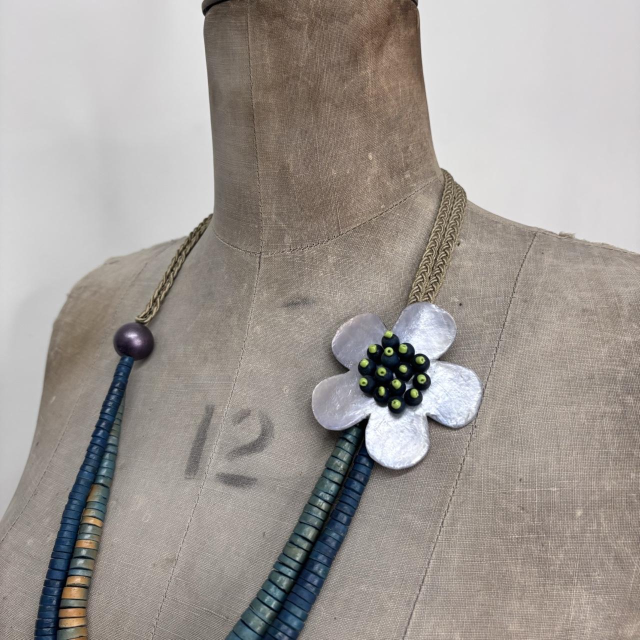 Long beaded flower necklace