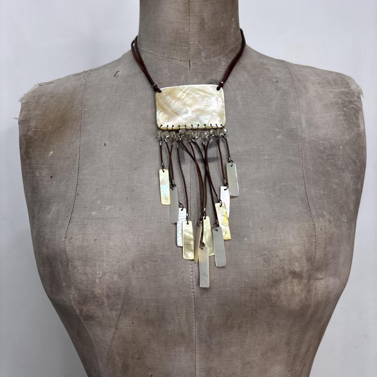 Mother of pearl shell necklace