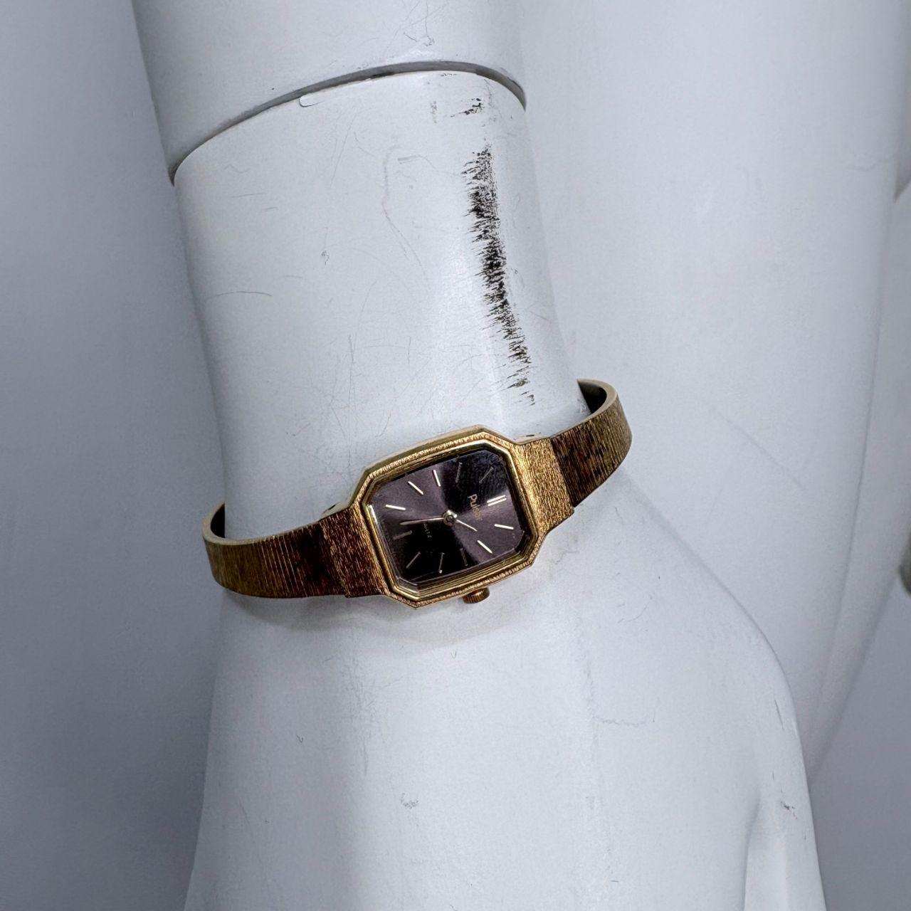 Vintage gold pulsar watch