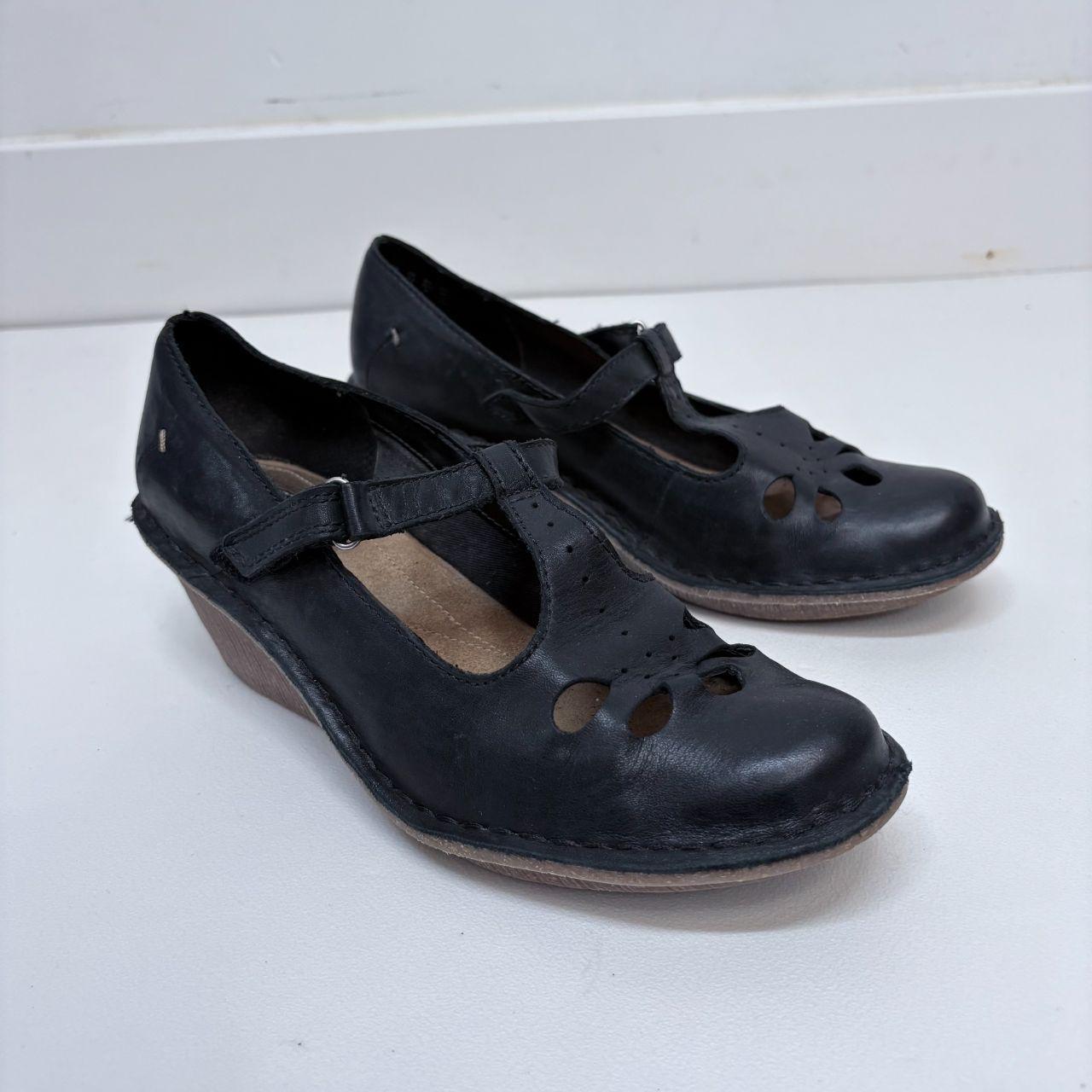 Black mary janes shoes