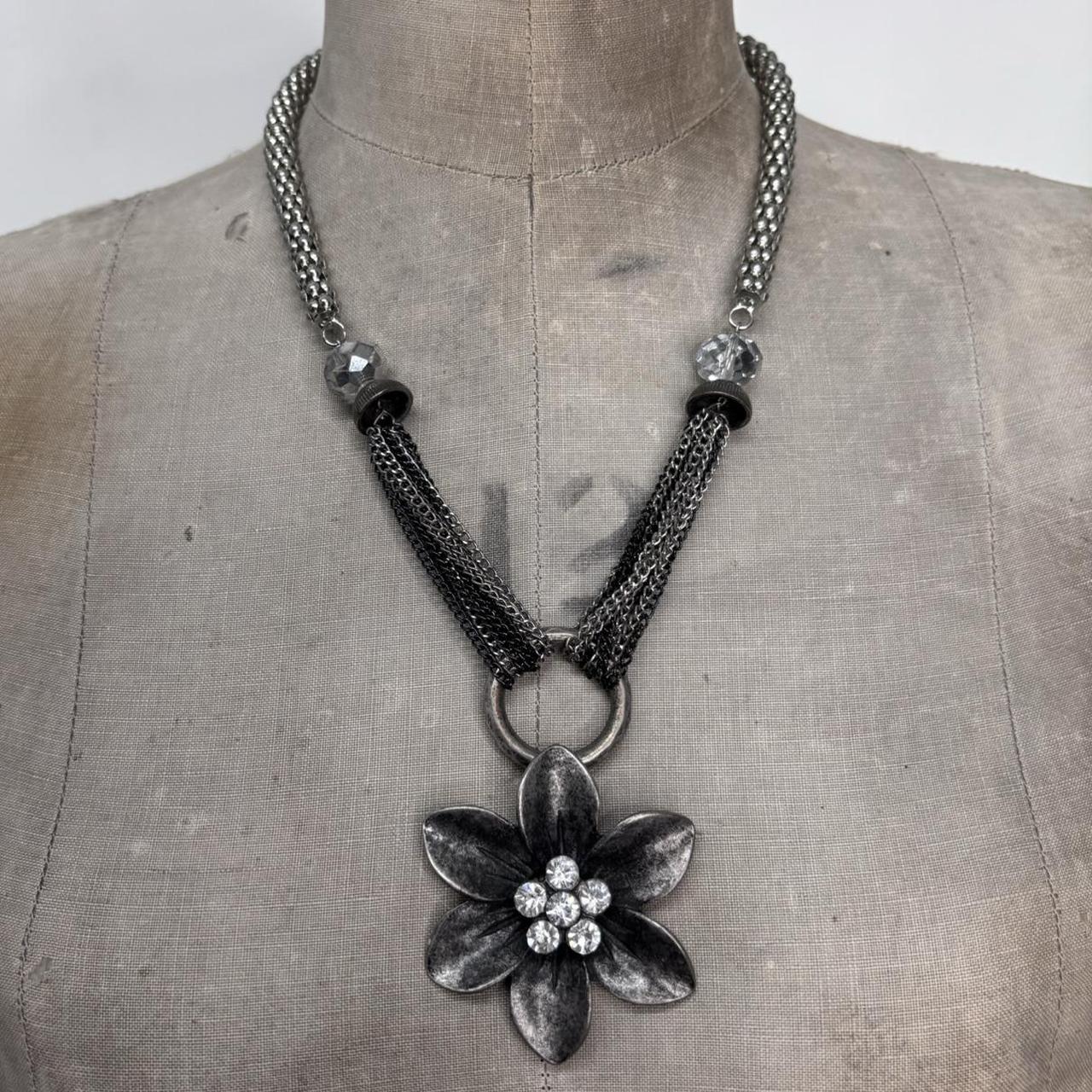 Silver chunky oversized flower necklace