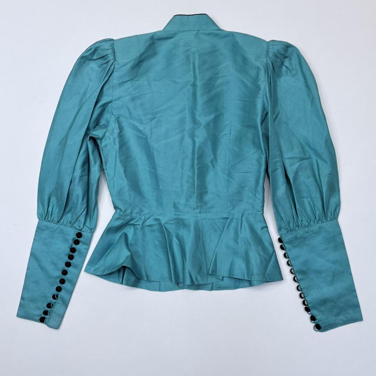 Gathered puff baroque high neck shirt