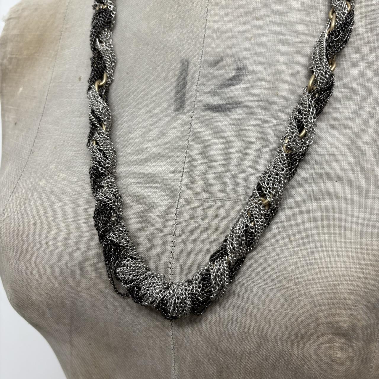 Twist metal silver necklace