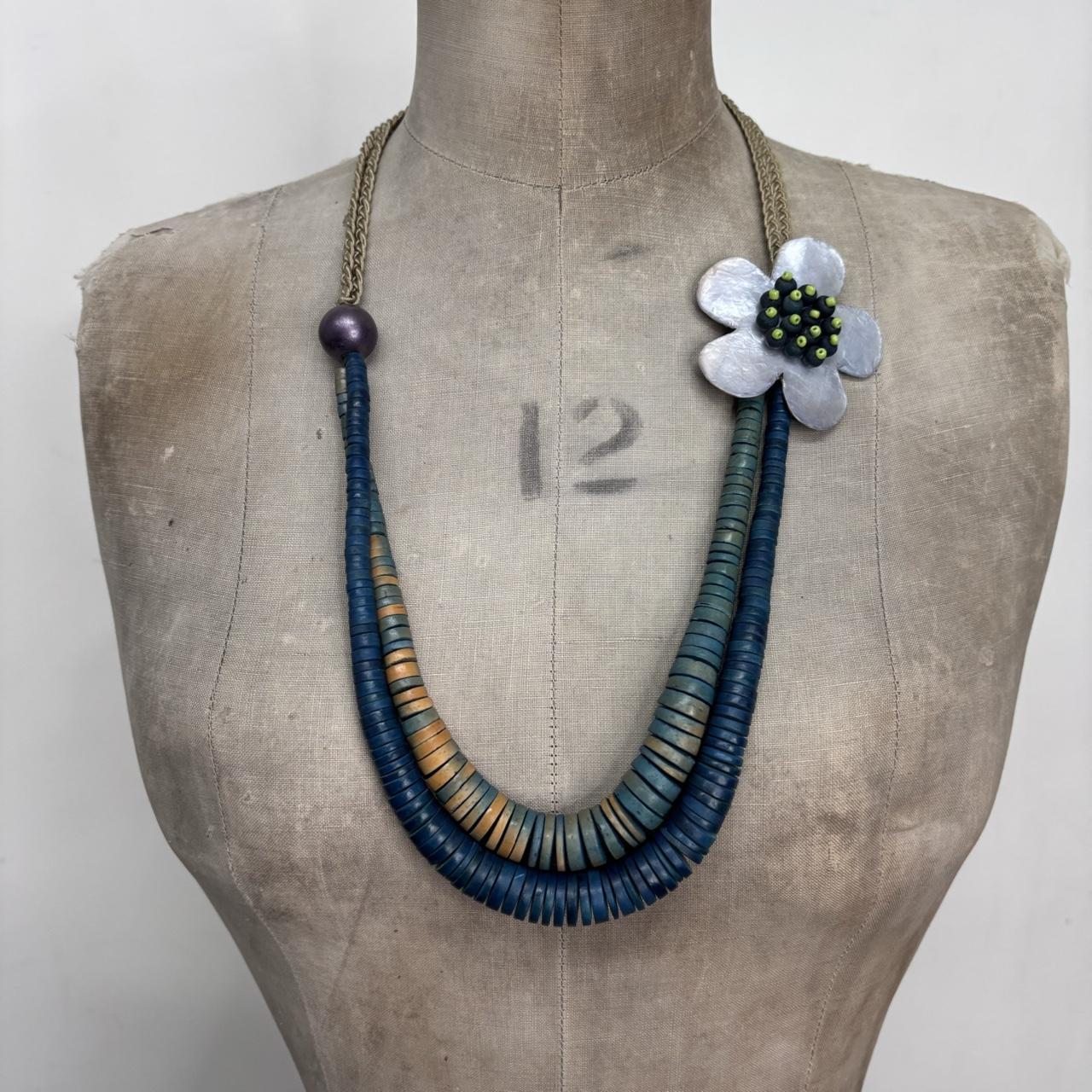 Long beaded flower necklace