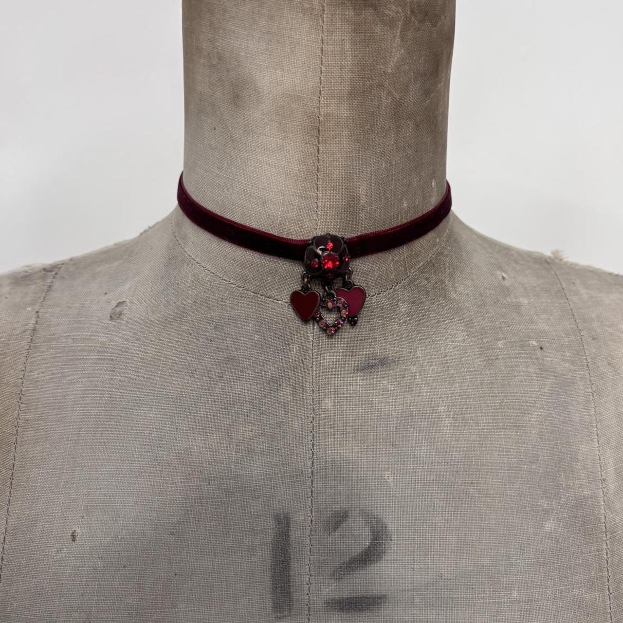 Red velvet love heart choker