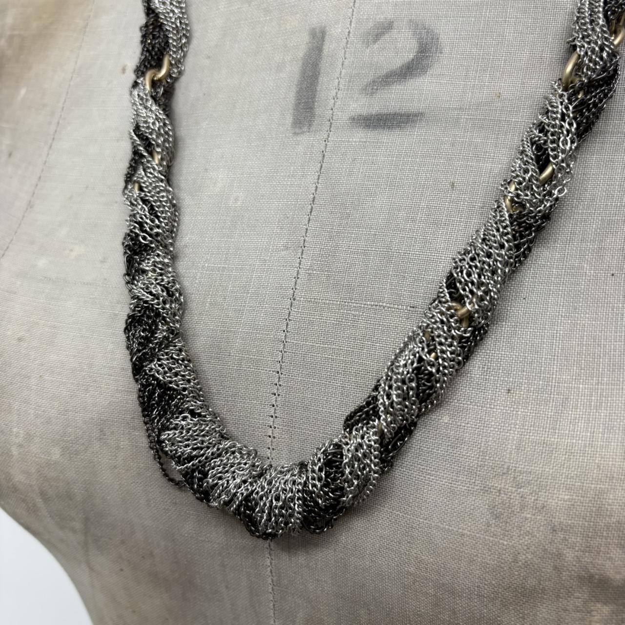 Twist metal silver necklace