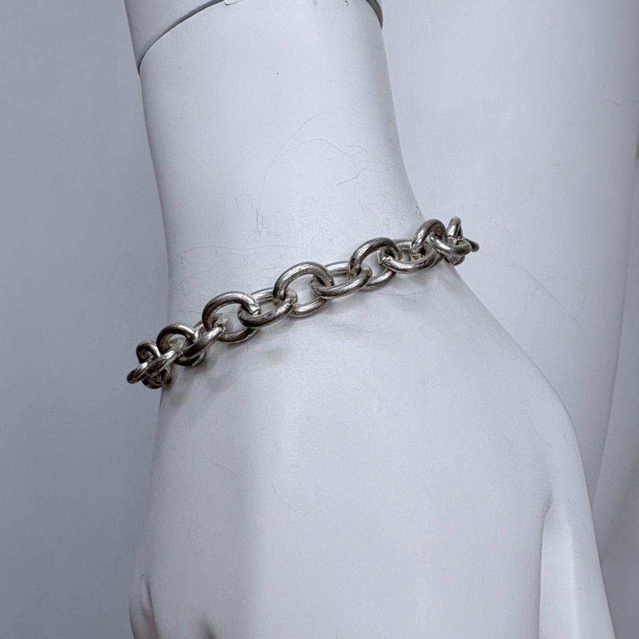 Chunky silver chain love heart bracelt