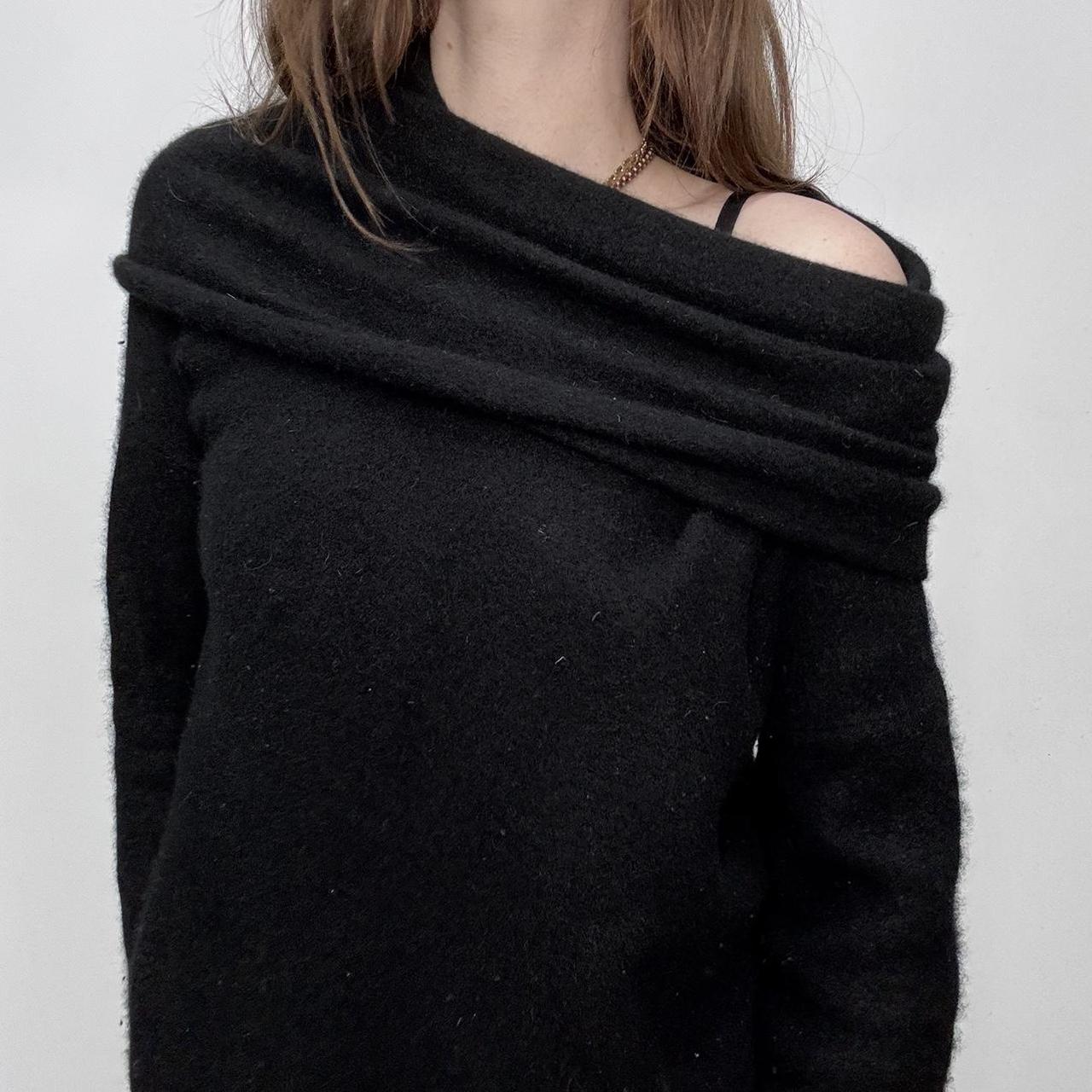 Black cashmere slouchy jumper