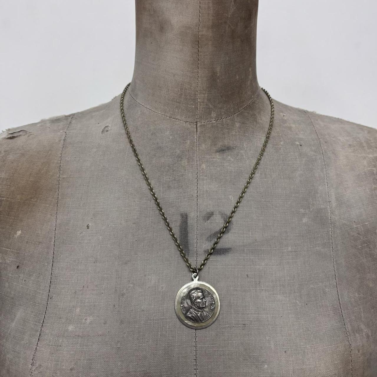 Chunky gold chain coin necklace