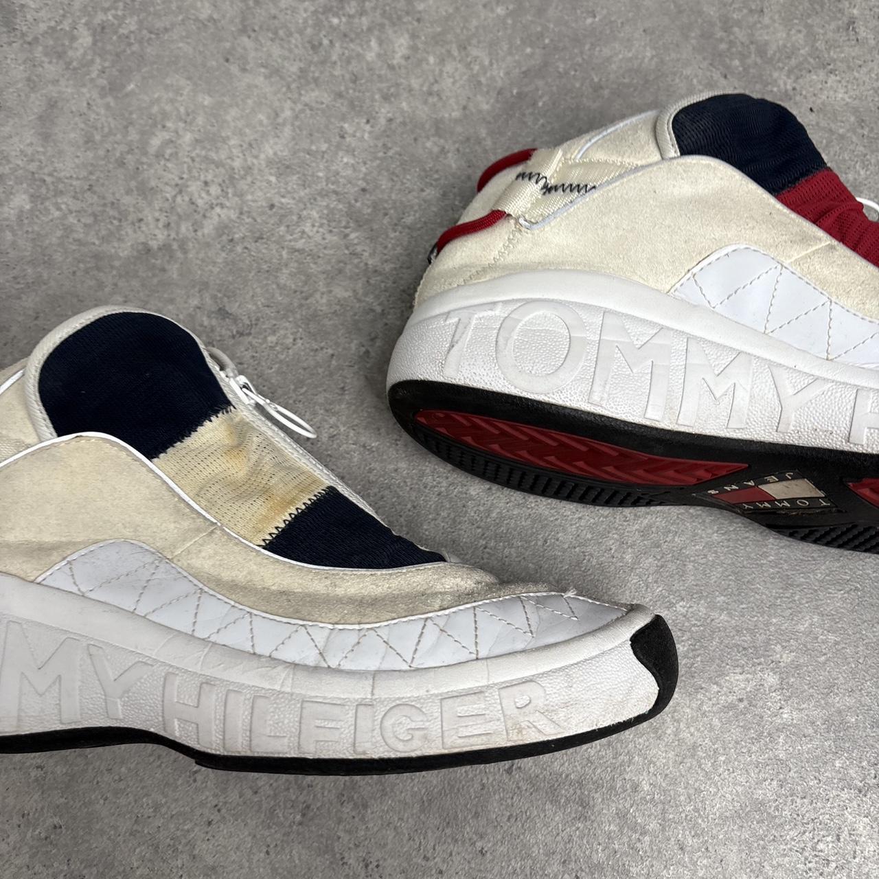 White tommy hilfiger trainers