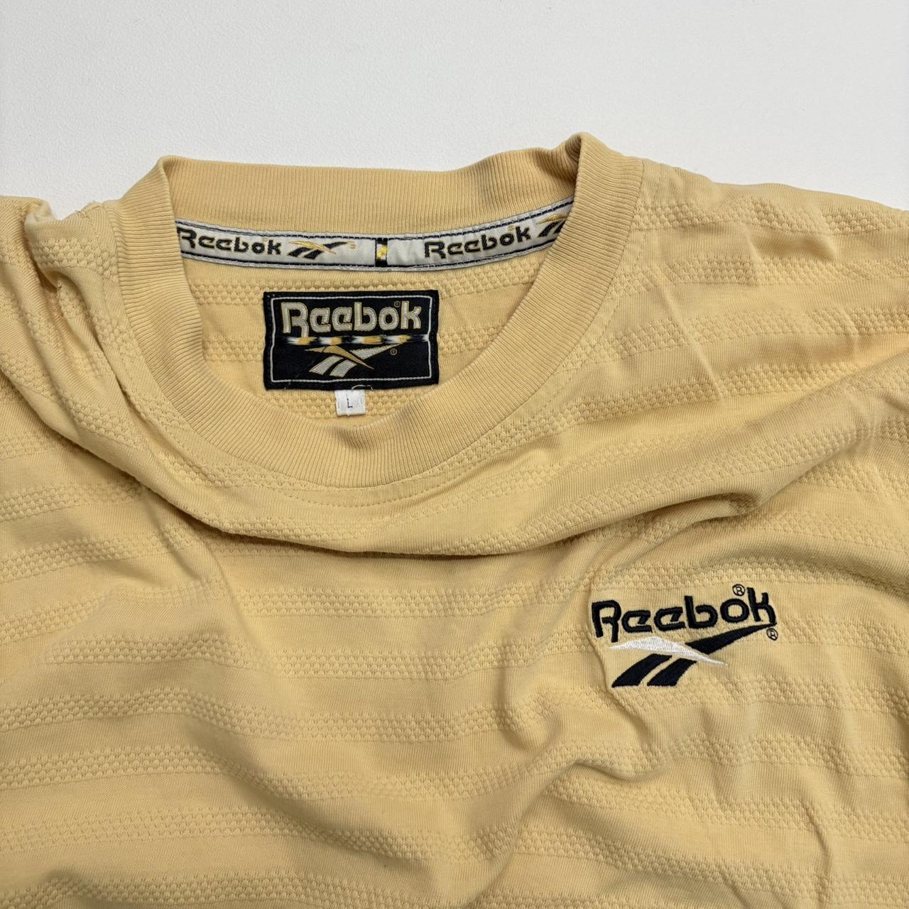 Baggy short sleeve yellow Reebok t-shirt