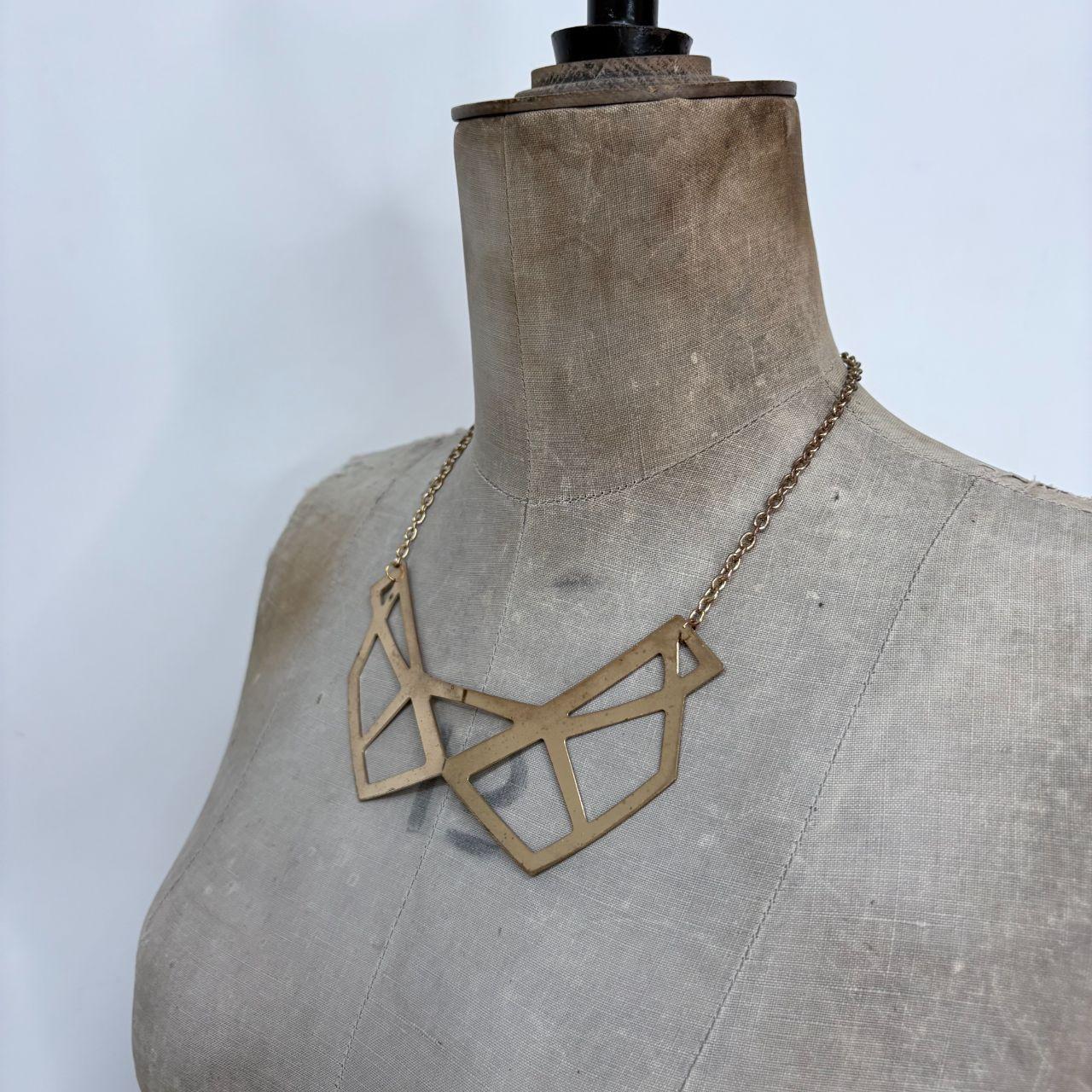 Chunky geometric gold chain necklace