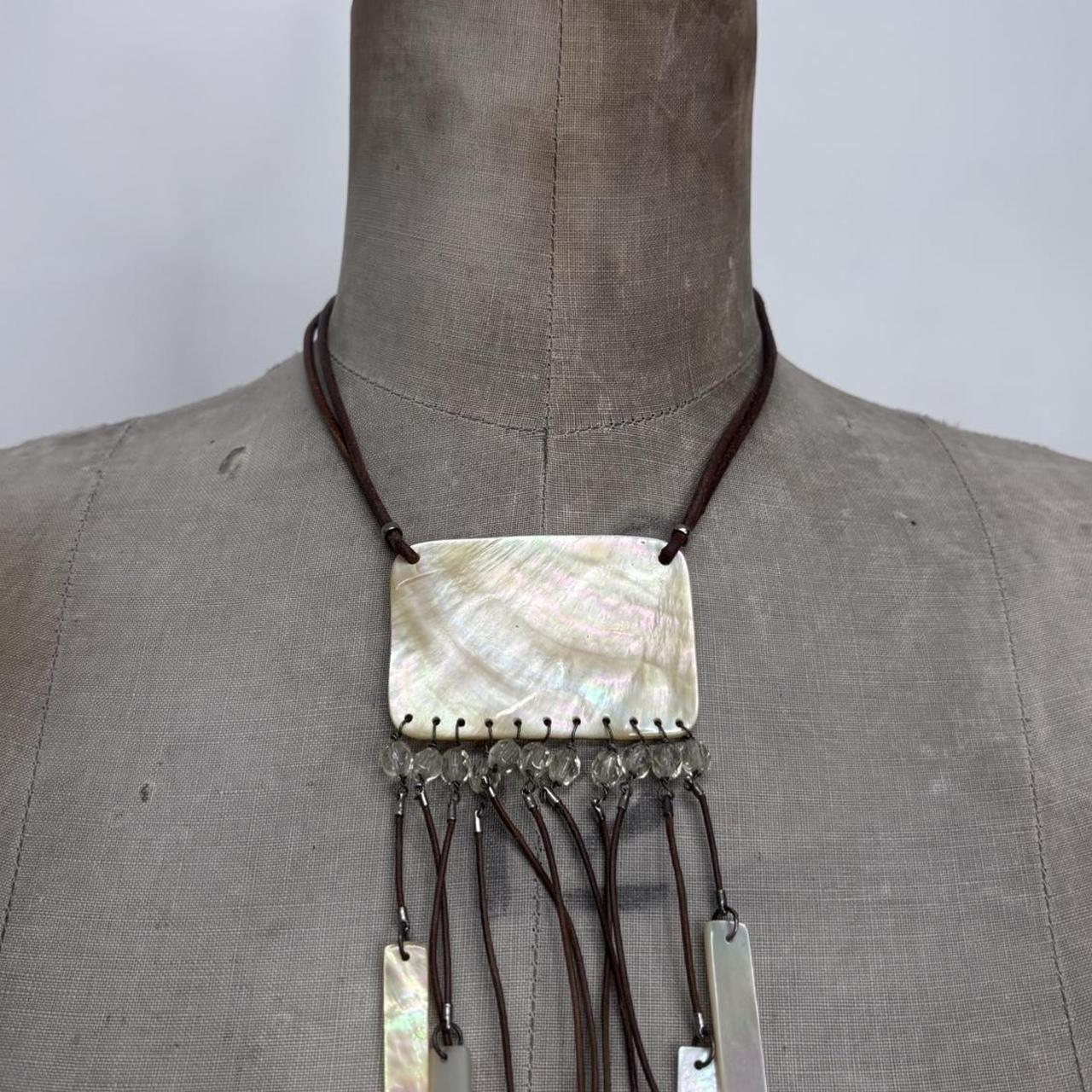 Mother of pearl shell necklace