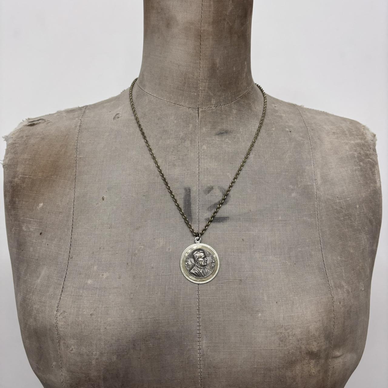Chunky gold chain coin necklace