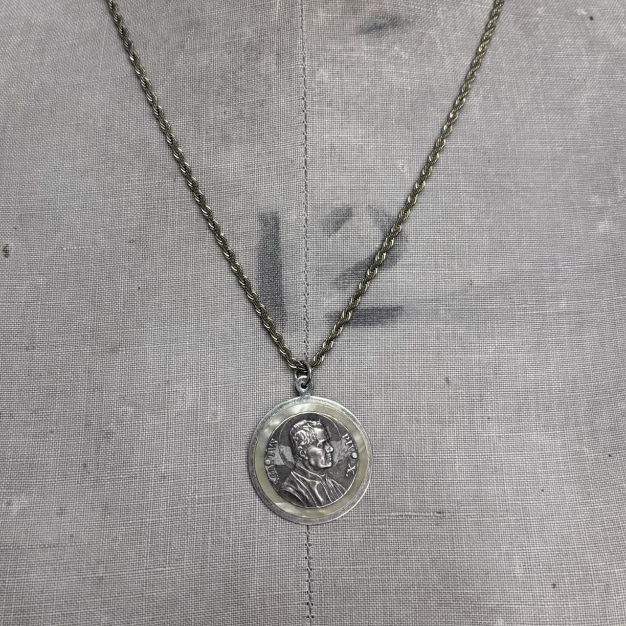 Chunky gold chain coin necklace