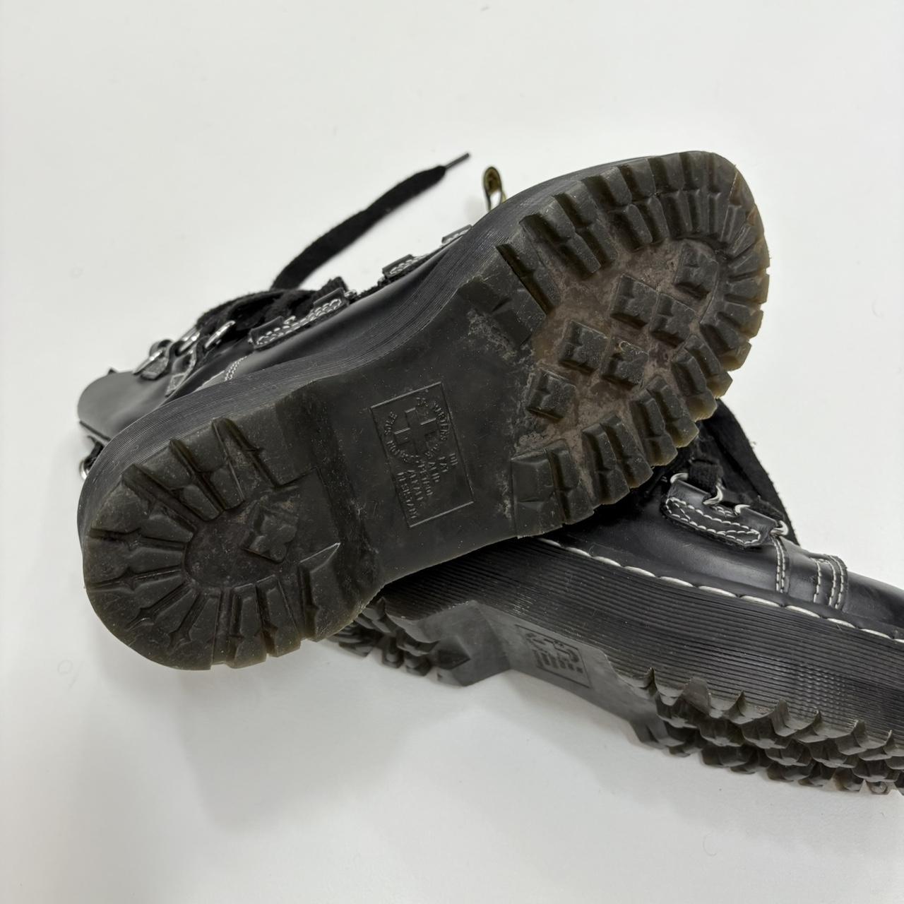 Black eyelet platform dr