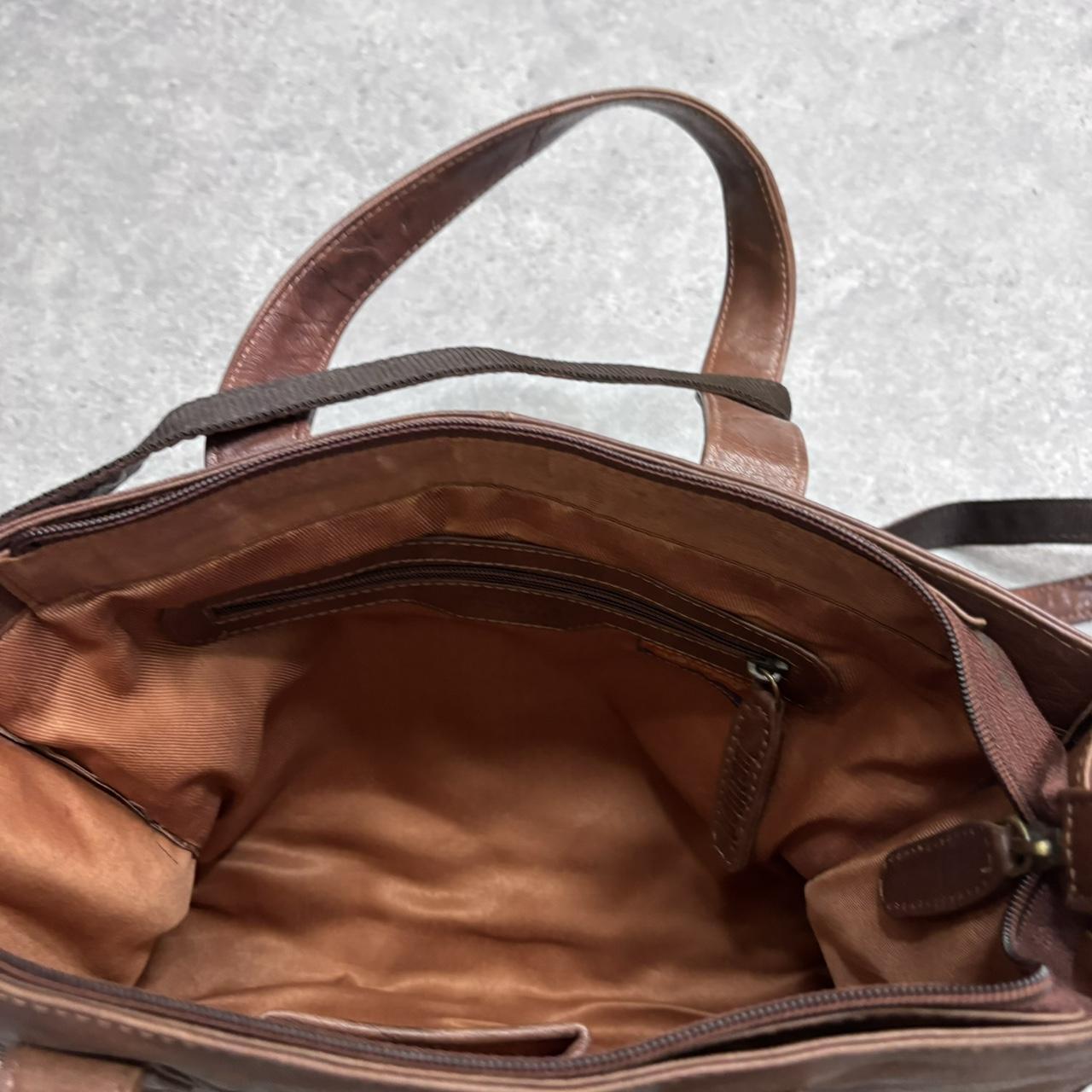 Brown leather tote shoulder bag