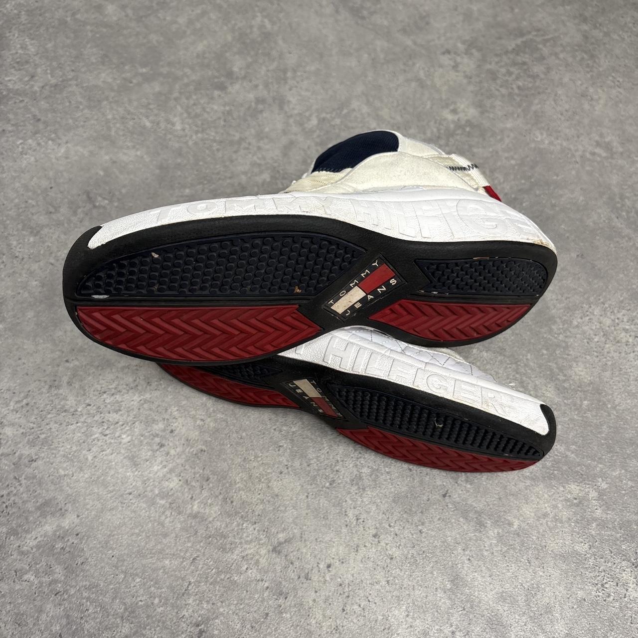 White tommy hilfiger trainers