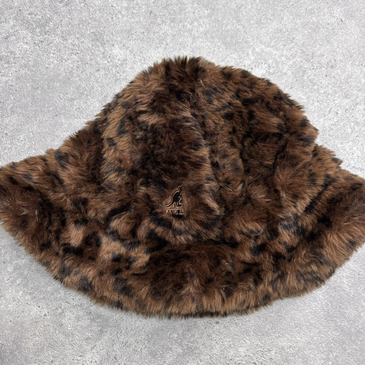 Leopard print fluffy bucket hat