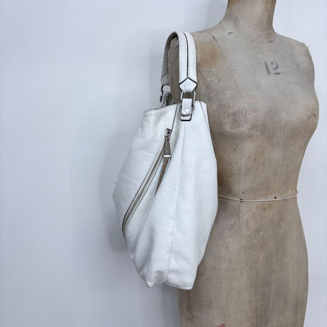 White leather slouchy shoulder bag