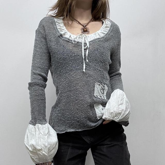 Grey flared knit puff shirt