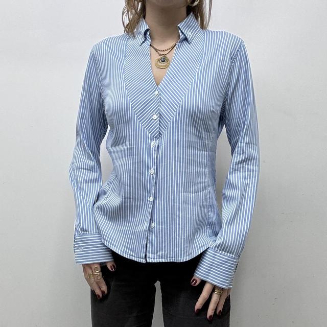 Blue pinstripe fitted officecore shirt