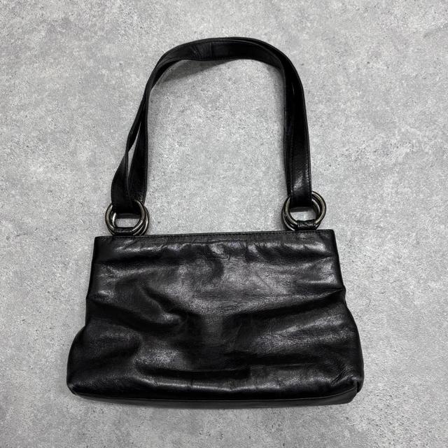 Black leather metal handware shoulder bag
