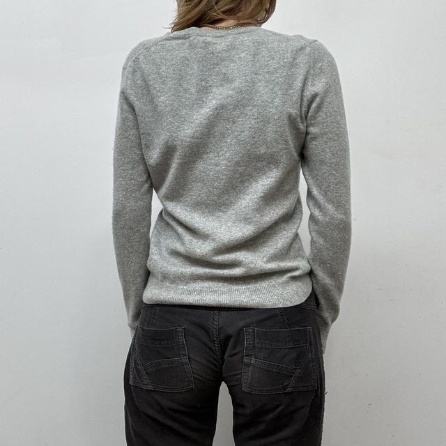 Grey cashmere knitted jumper
