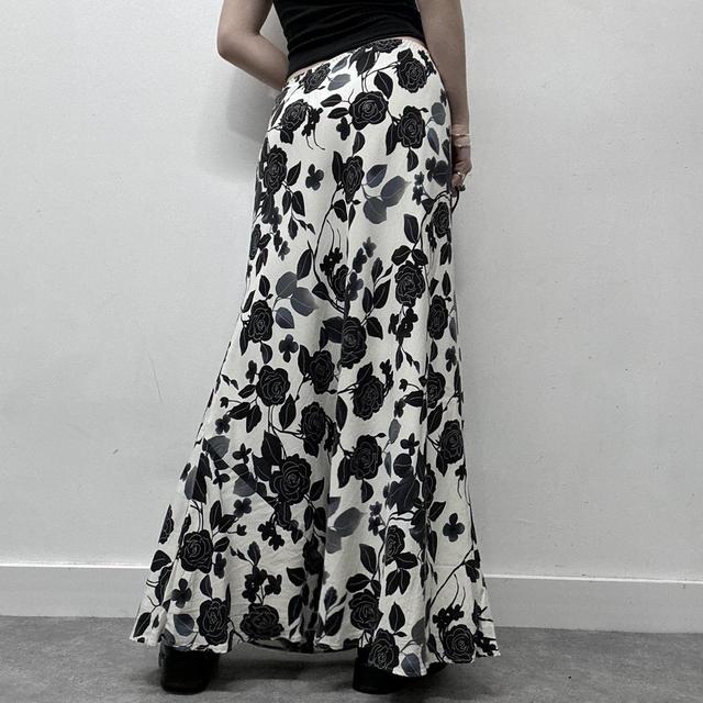 Grey graphic floral maxi skirt