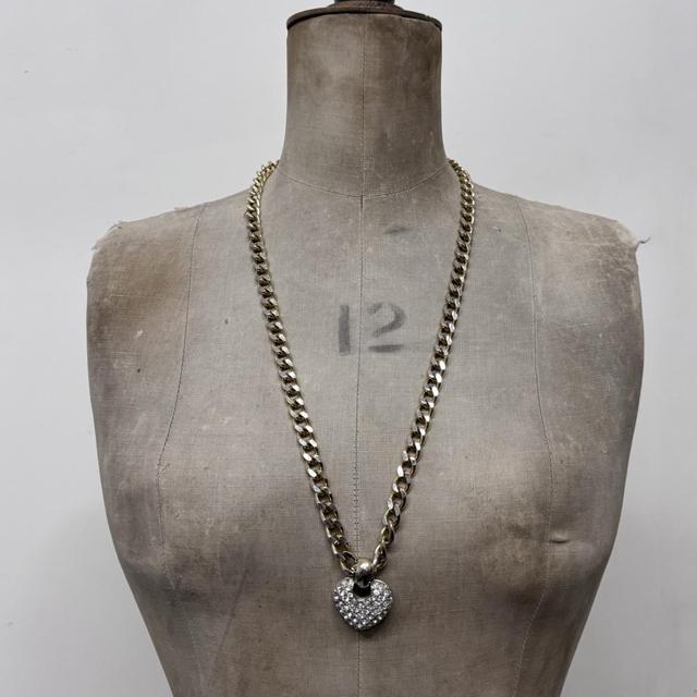 Chunky gold chain heart necklace