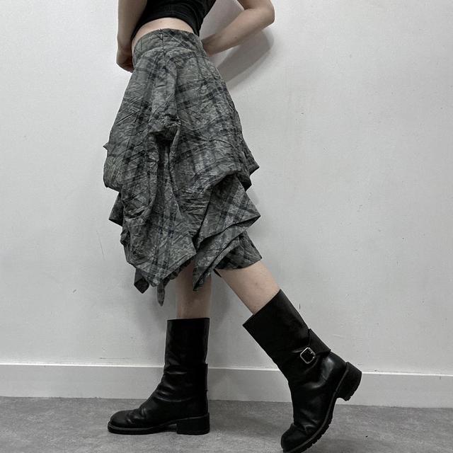 Checked puff draped skirt