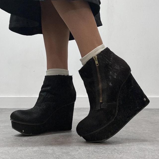 Black Diesel hoof heels