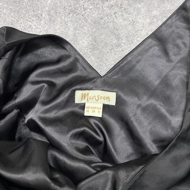 Black puff balloon dress