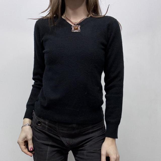 Black soft cashmere knitted jumper