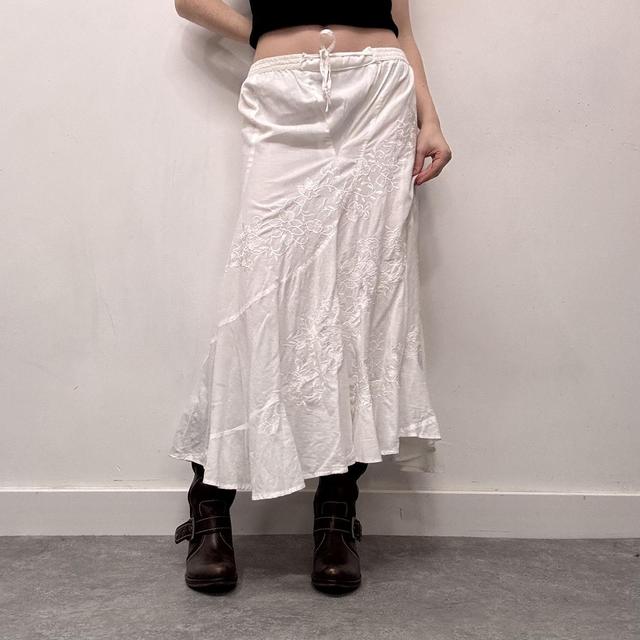 White cotton floral embroidered skirt