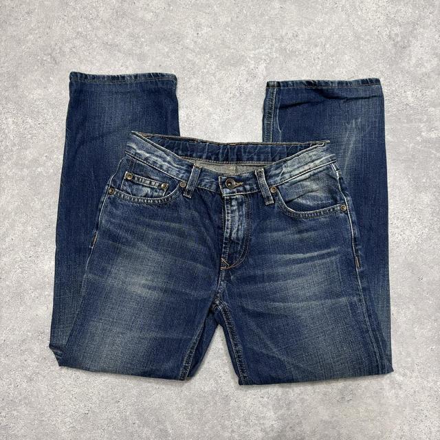 Distressed 90s straight leg jeans