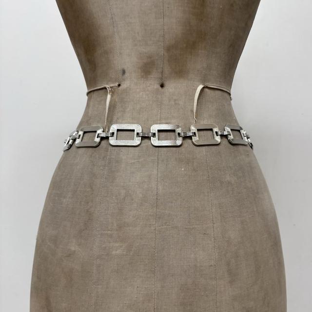 Silver chunky chain belt