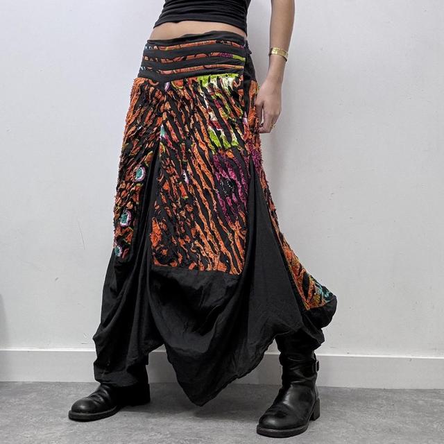 Graphic grunge printed puff balloon skirt