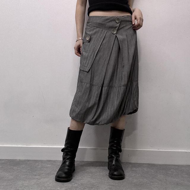 Grey puff balloon pinstripe skirt