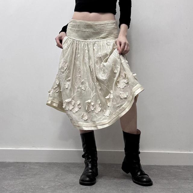 Cream flared puff appliqué midi skirt