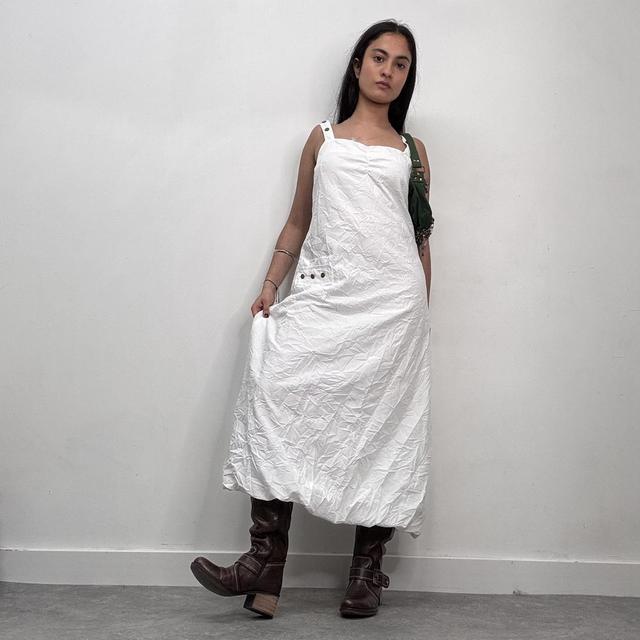 White studded puff crinkle dress