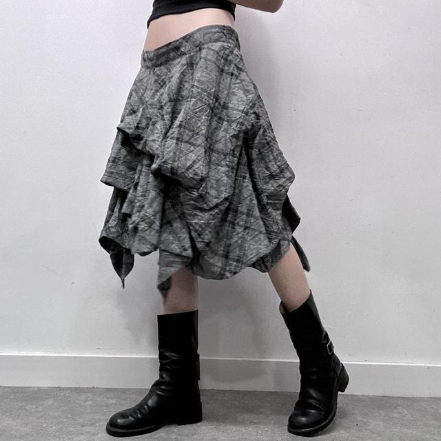 Checked puff draped skirt