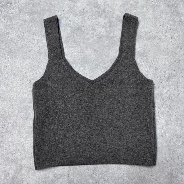 Knitted wool cropped vest