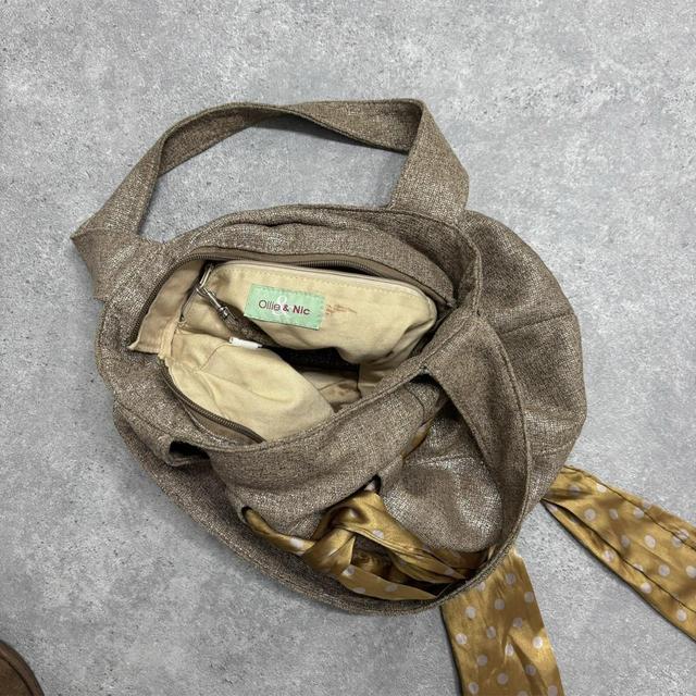 Brown bow shoulder bag
